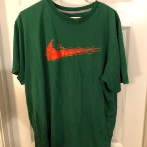Men’s Nike t-shirt.